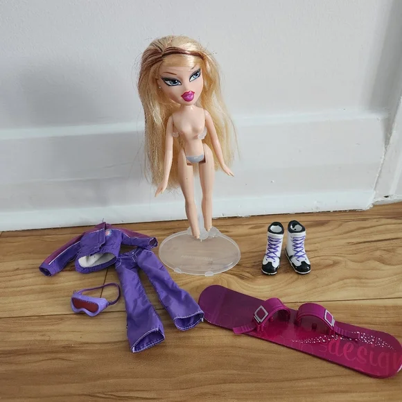 Bratz Play Sport Snowboarding Lillee - Picture 10 of 10